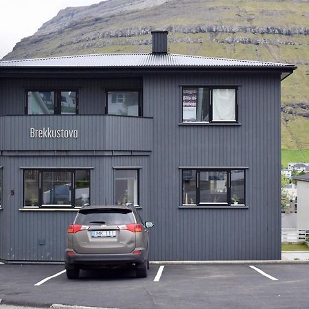 Brekkustova - Modern, cosy&spacious apartment Klaksvík Exterior foto